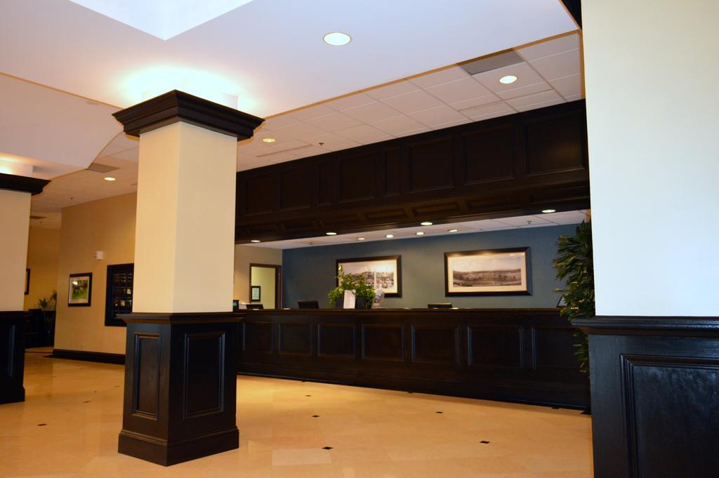 Red Lion Hotel Highpoint Esterno foto