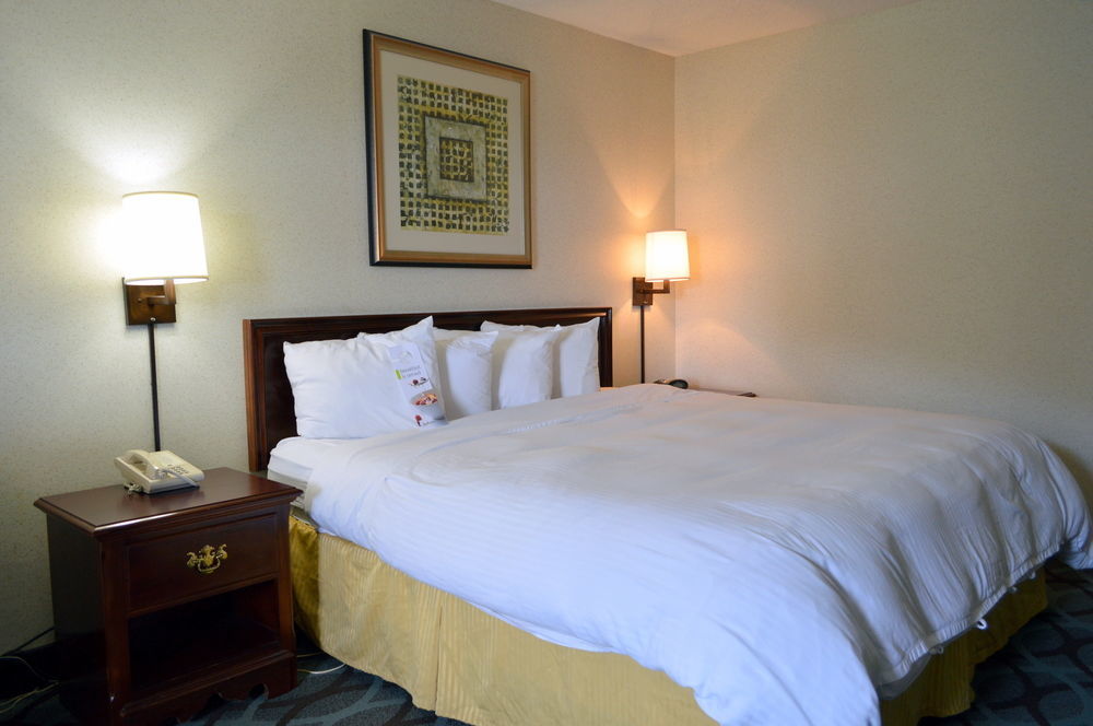 Red Lion Hotel Highpoint Esterno foto