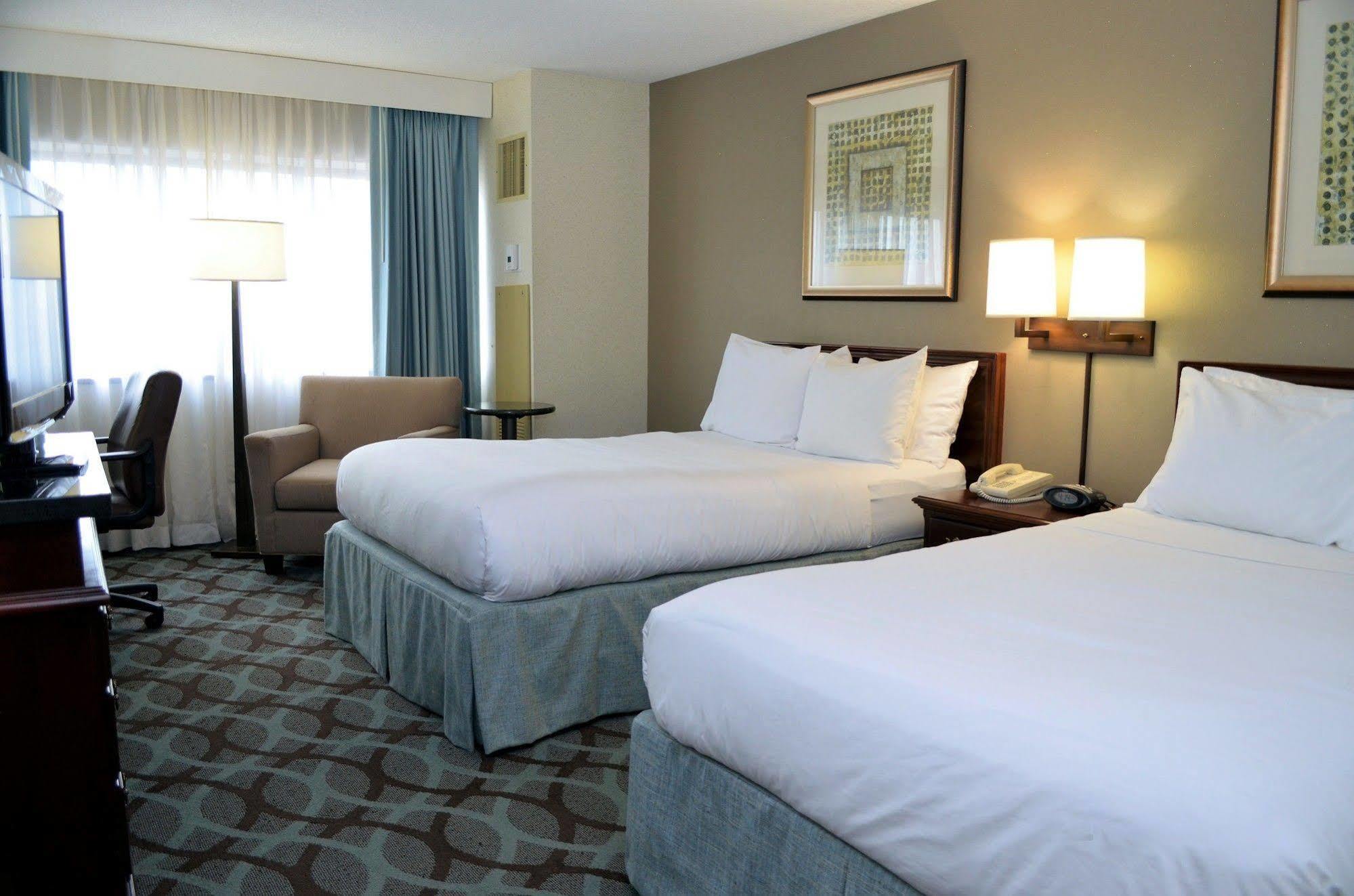Red Lion Hotel Highpoint Esterno foto