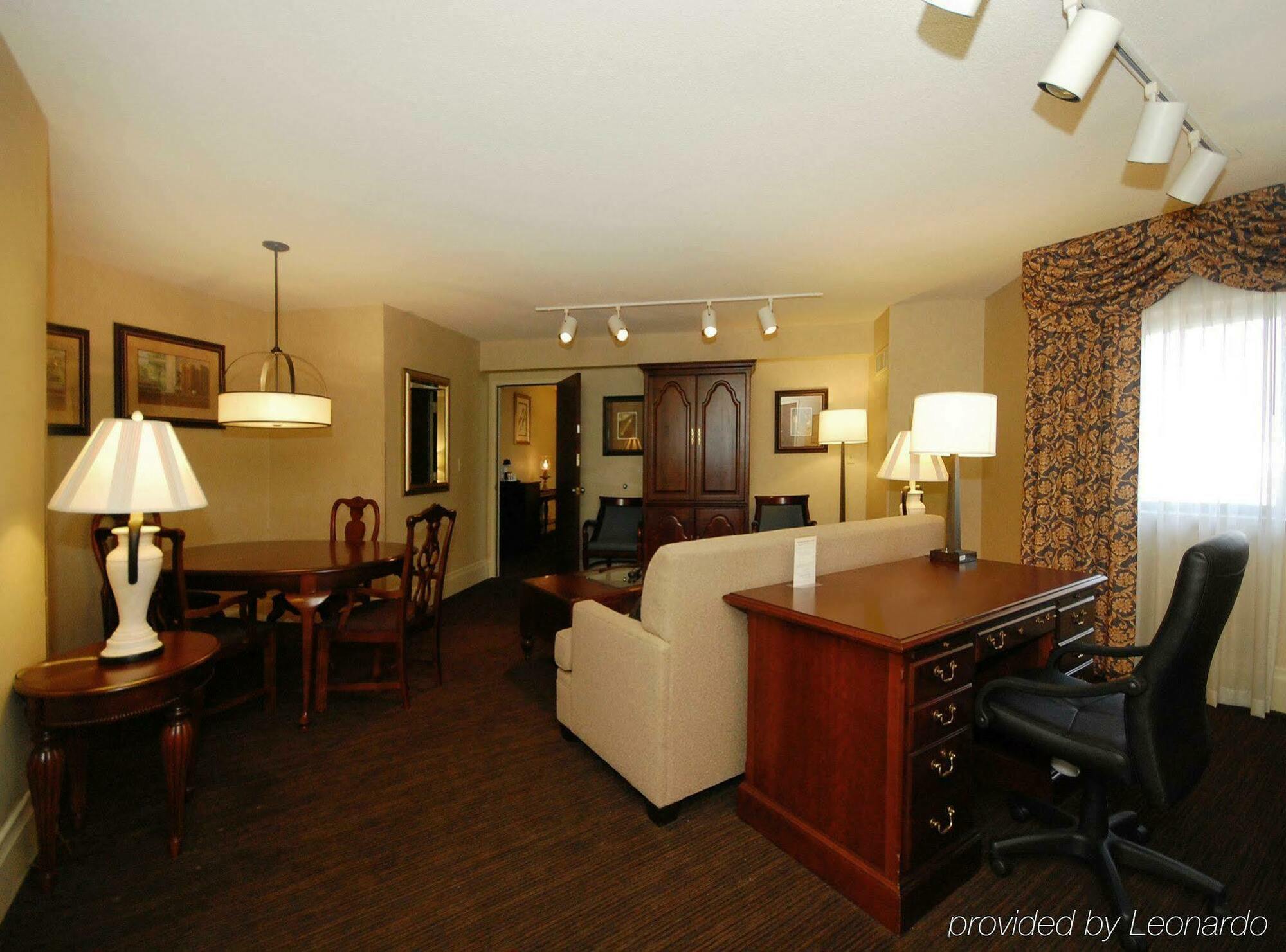 Red Lion Hotel Highpoint Esterno foto